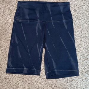 Lululemon Wunder Train HR Short 8” - Size 6